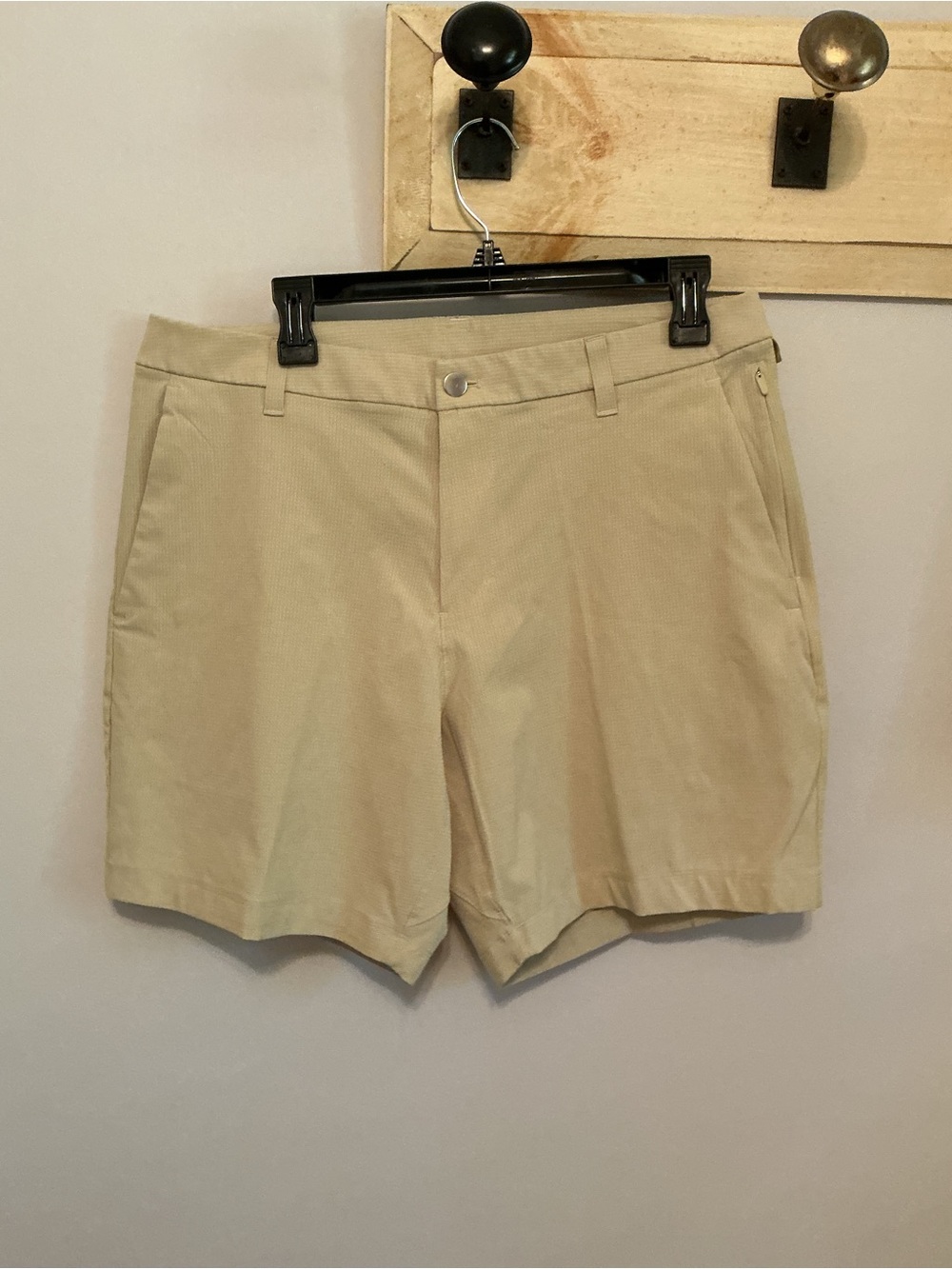 Lululemon Commission Classic-Fit Short 7" Ventlight, 34